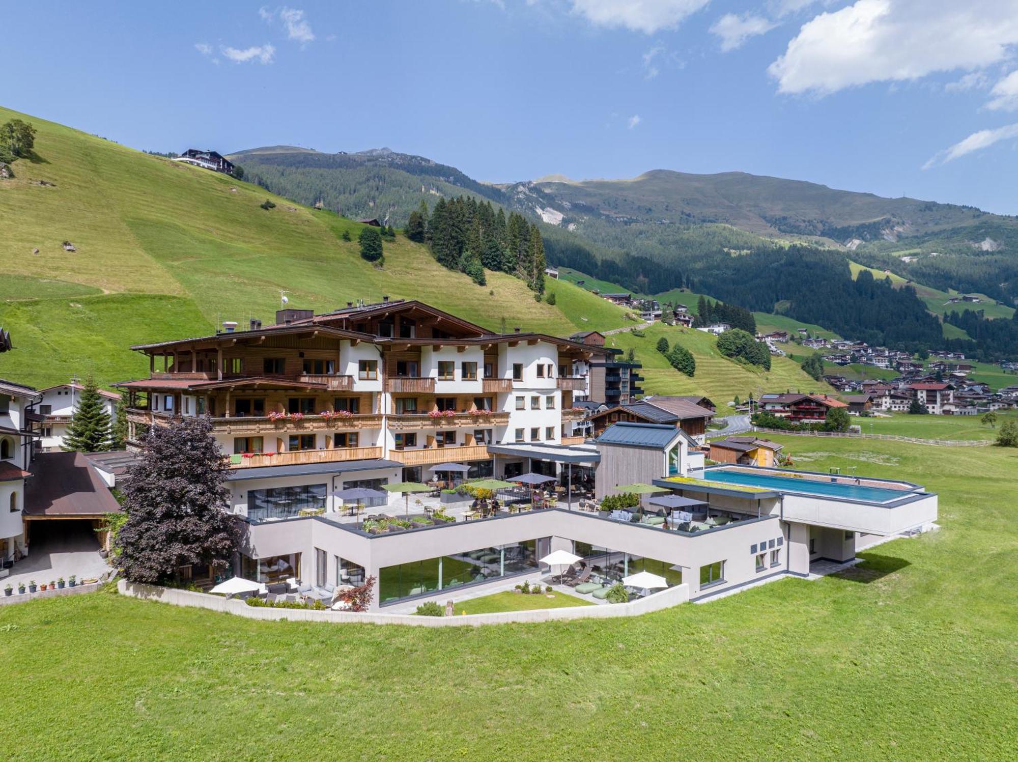 Natur- & Wanderhotel Tuxertal Esterno foto