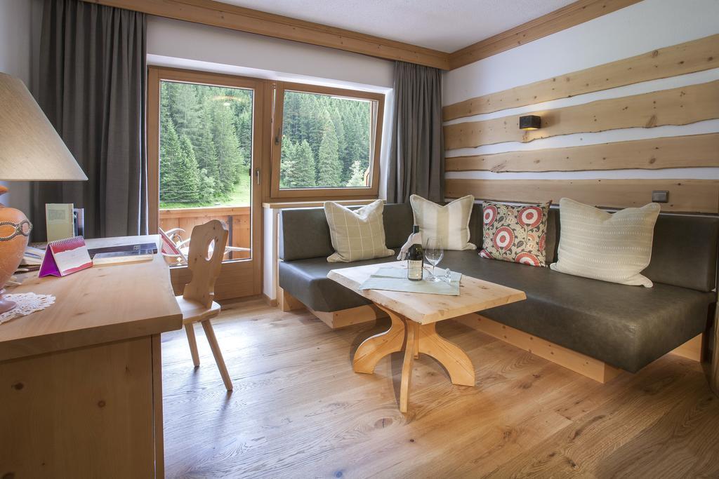 Natur- & Wanderhotel Tuxertal Camera foto