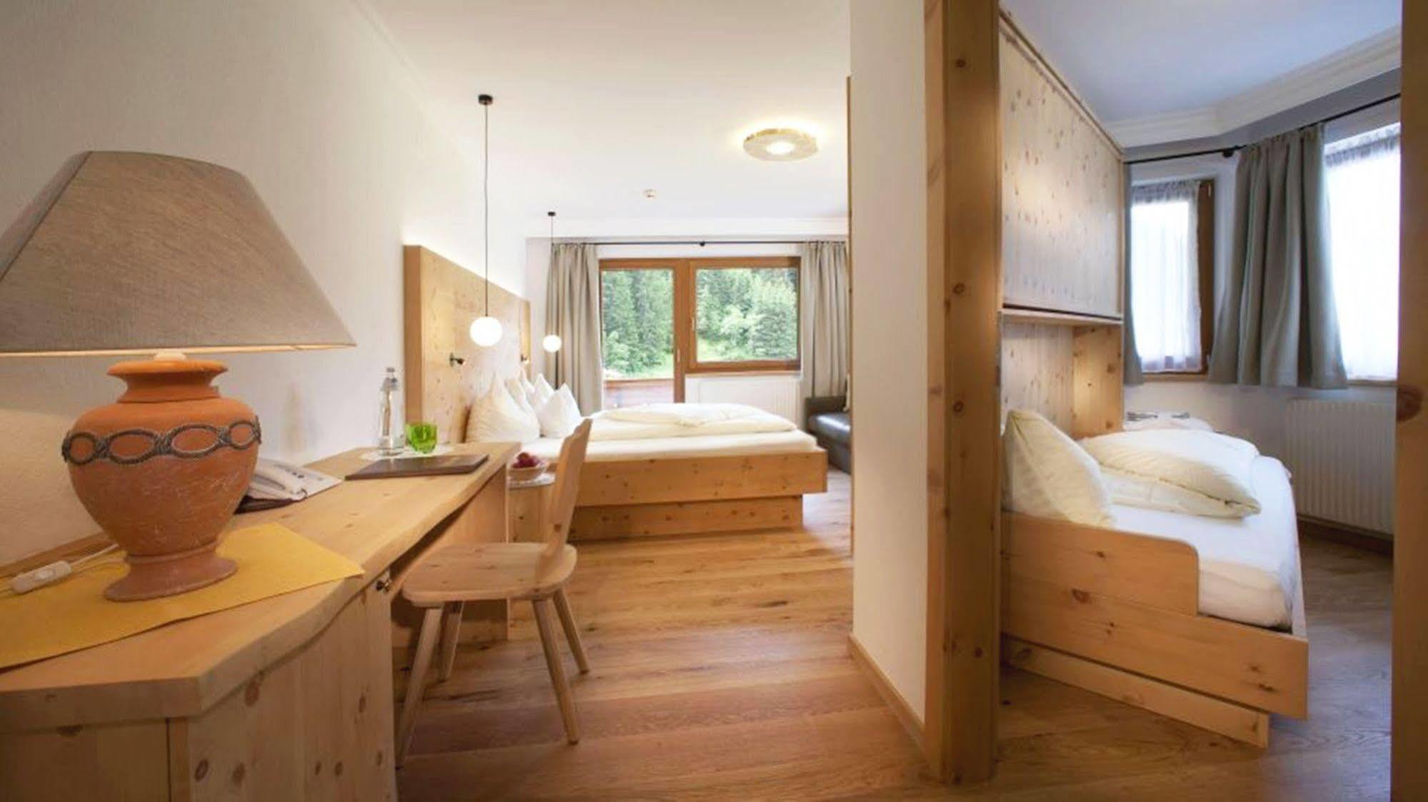 Natur- & Wanderhotel Tuxertal Esterno foto