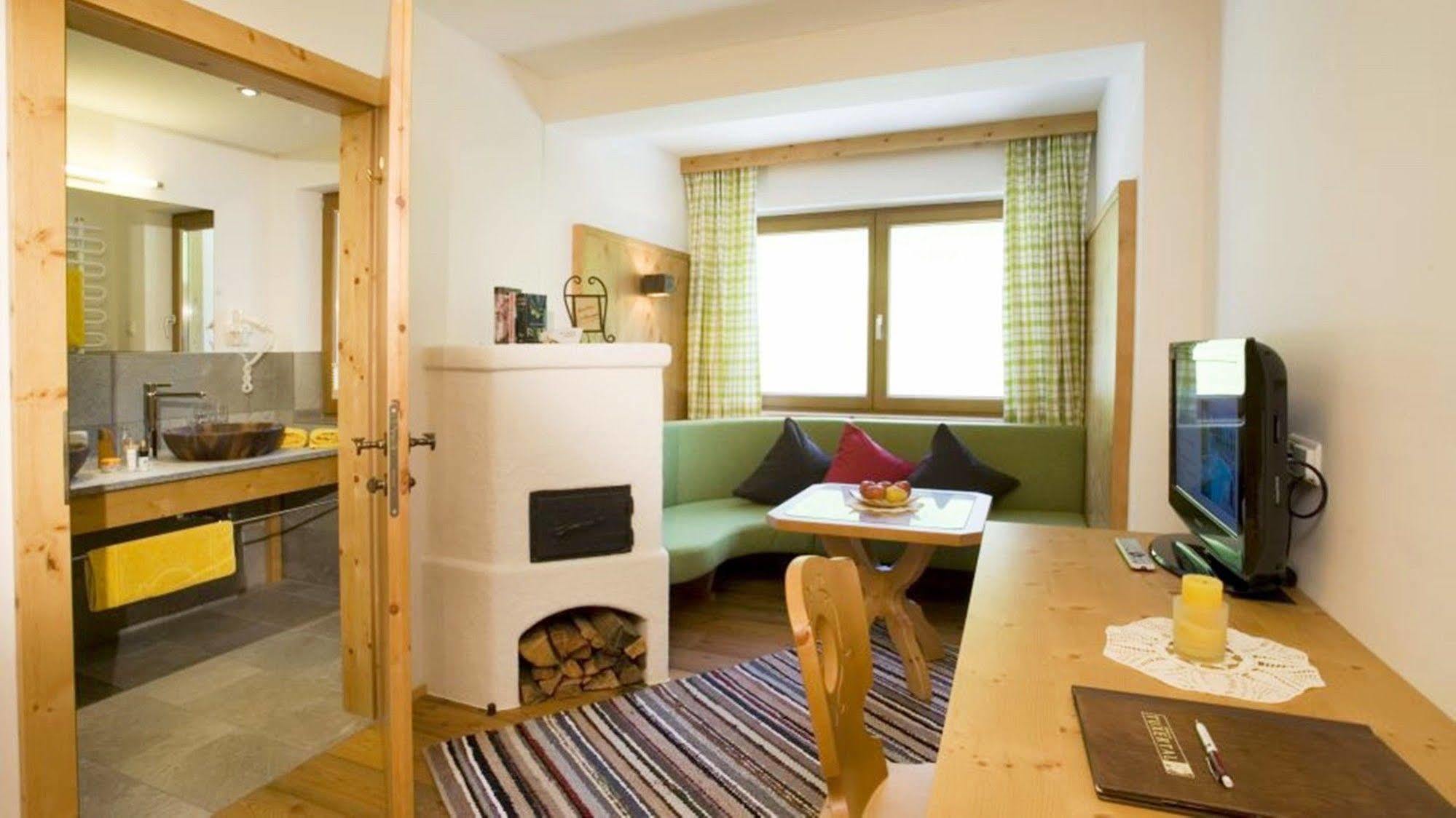 Natur- & Wanderhotel Tuxertal Esterno foto