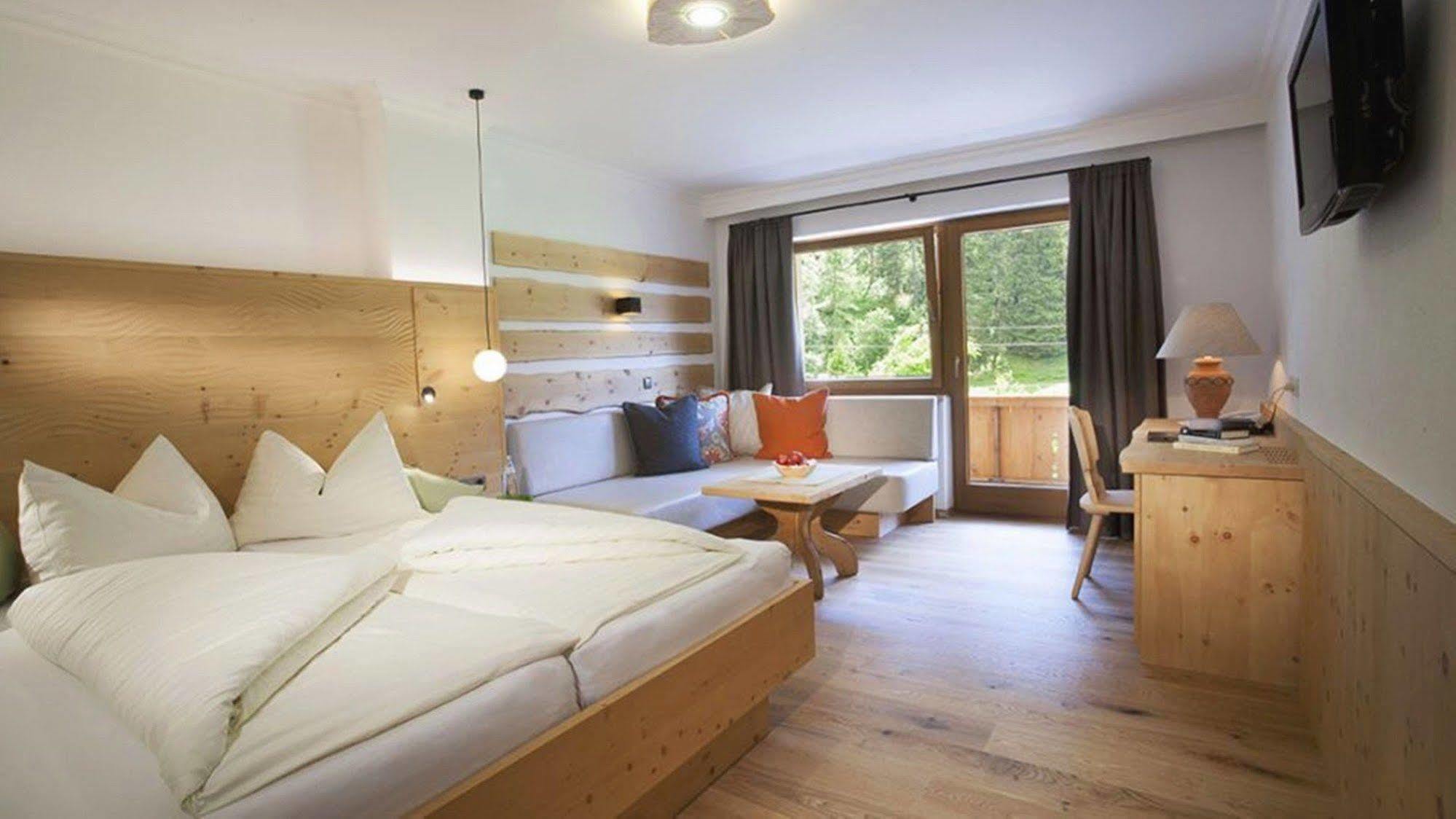 Natur- & Wanderhotel Tuxertal Esterno foto